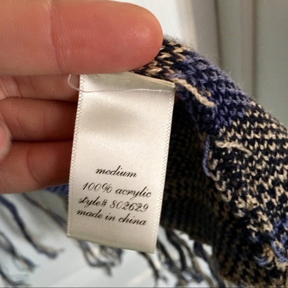 {Alga} Sleeveless Fringe Poncho / Shawl, Medium - Picture 6 of 7